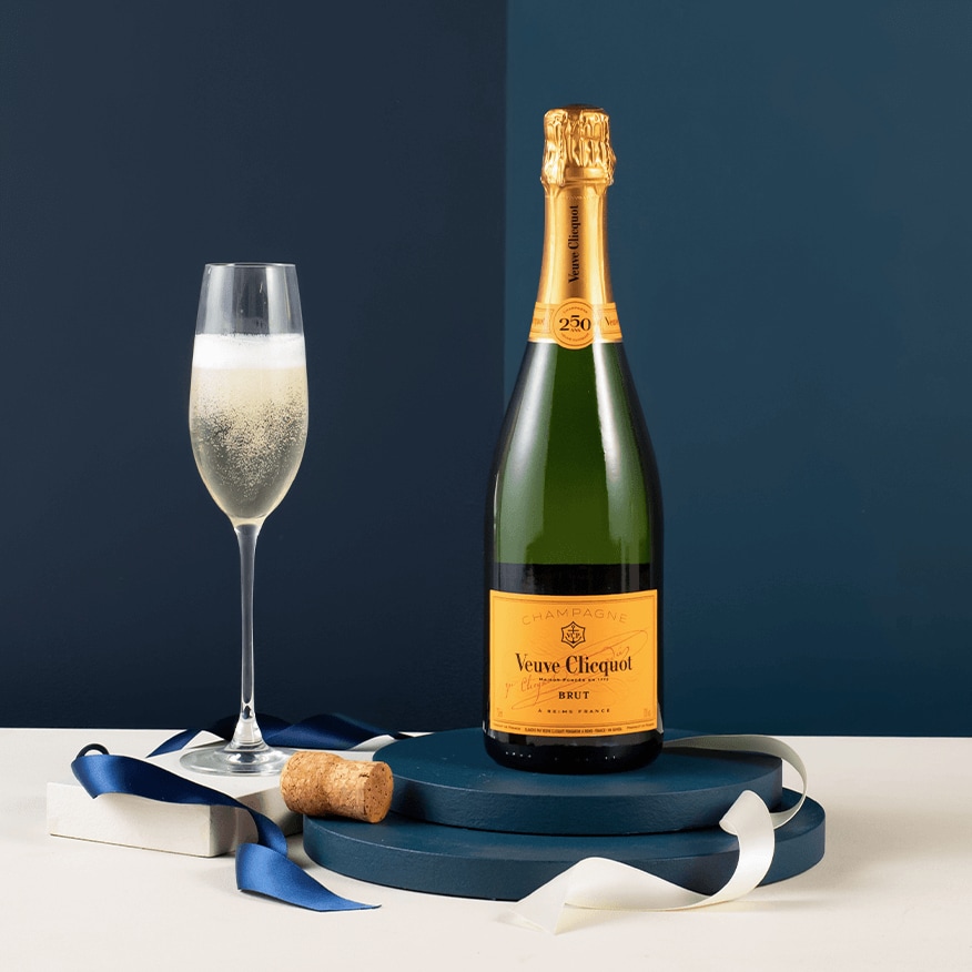 Veuve Clicquot Yellow Label Brut Champagne Gift