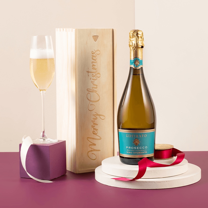 Lustrato Prosecco in Merry Christmas wooden gift box Lustrato Prosecco in Merry Christmas wooden gift box