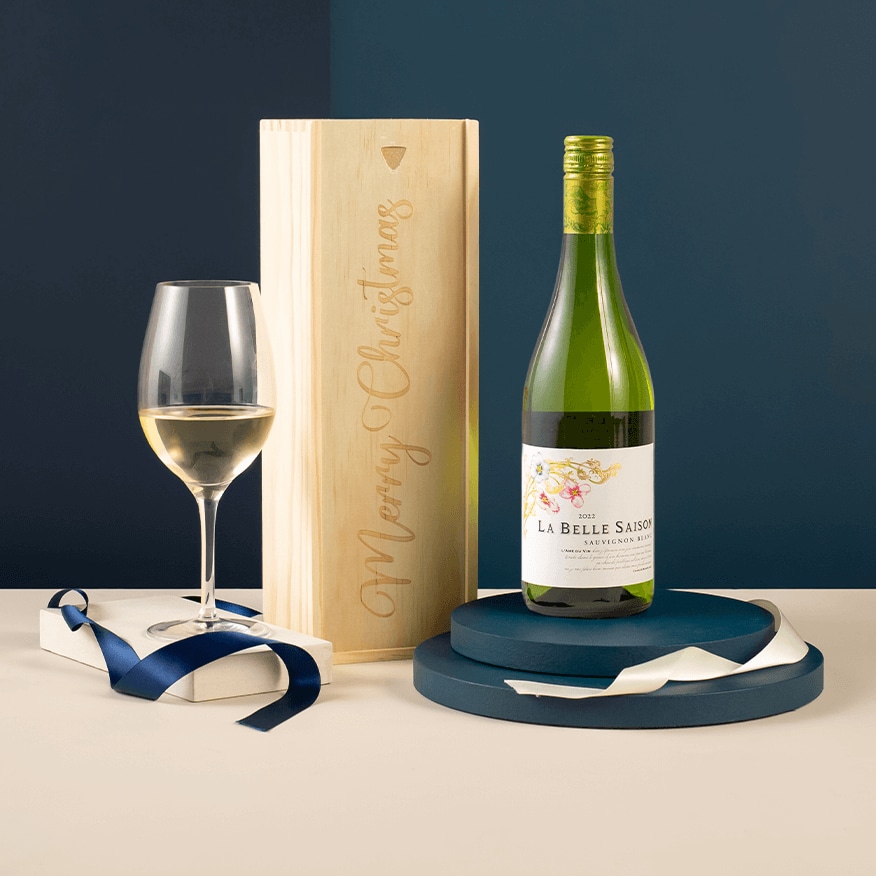 La Belle Saison Sauvignon Blanc in Merry Christmas Wooden Box