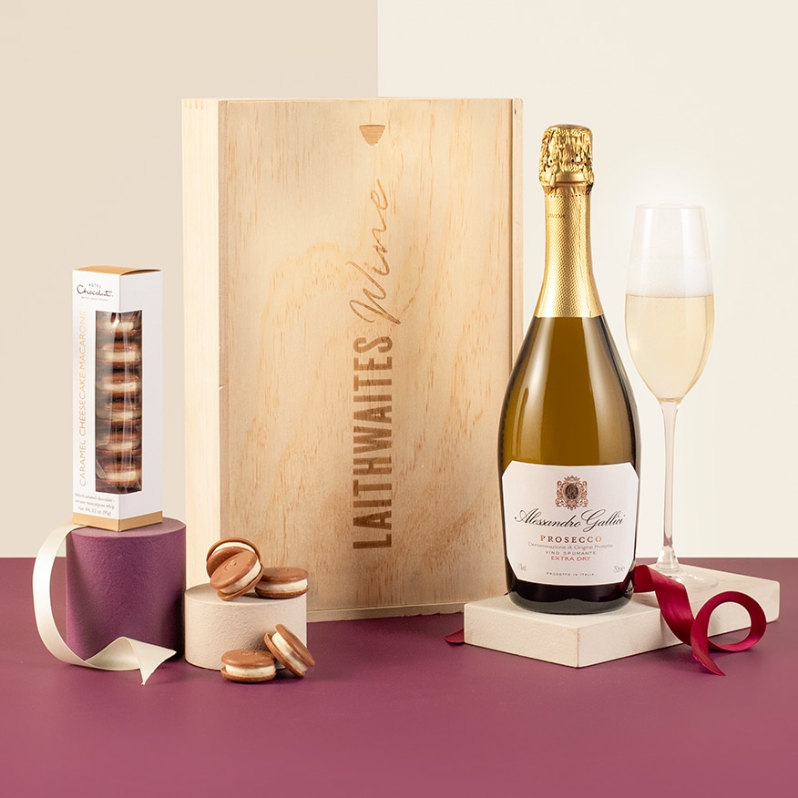 Hotel Chocolat Salted Caramel Macaroons & Prosecco in wood GIFTX24 Hotel Chocolat Salted Caramel Macaroons & Prosecco in wood GIFTX24