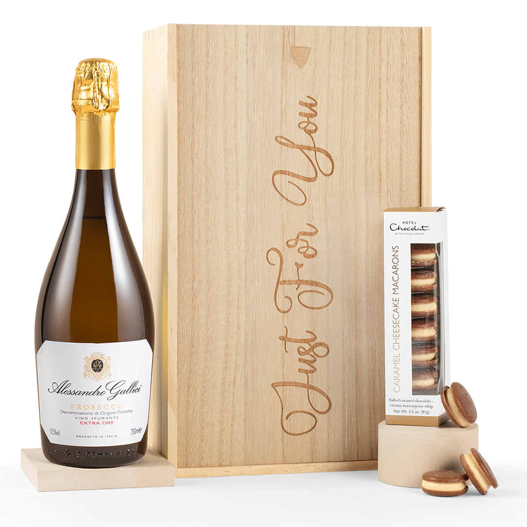 Hotel Chocolat Macarons & Prosecco Gift Set - Despatches from October Hotel Chocolat Macarons & Prosecco Gift Set - Despatches from October